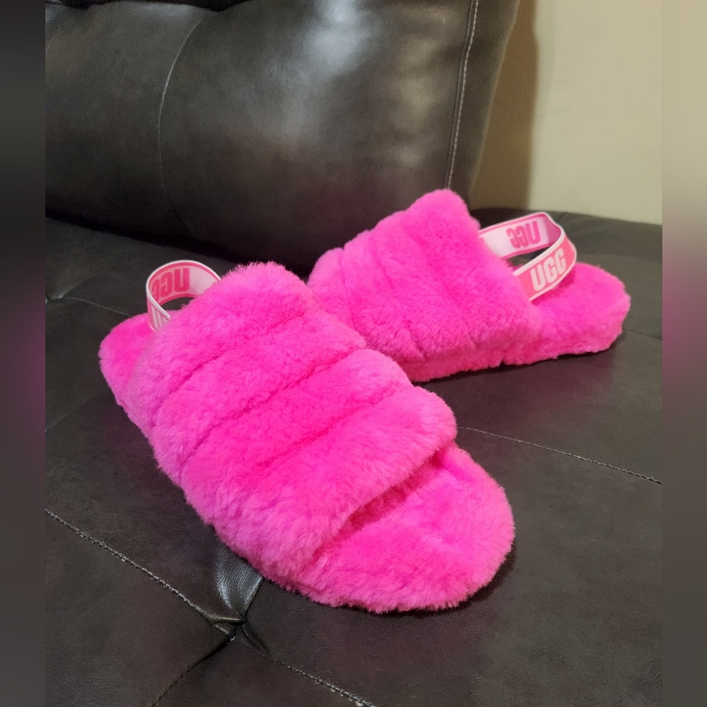 New UGG Women Slippers Size 12